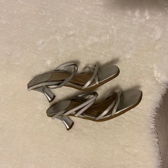 Silver Strapped Heels Ladies Size US 6 - Picture 4 of 10